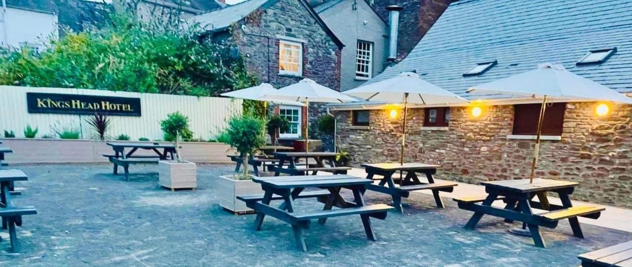 The Kings Head Hotel Abergavenny Dış mekan fotoğraf