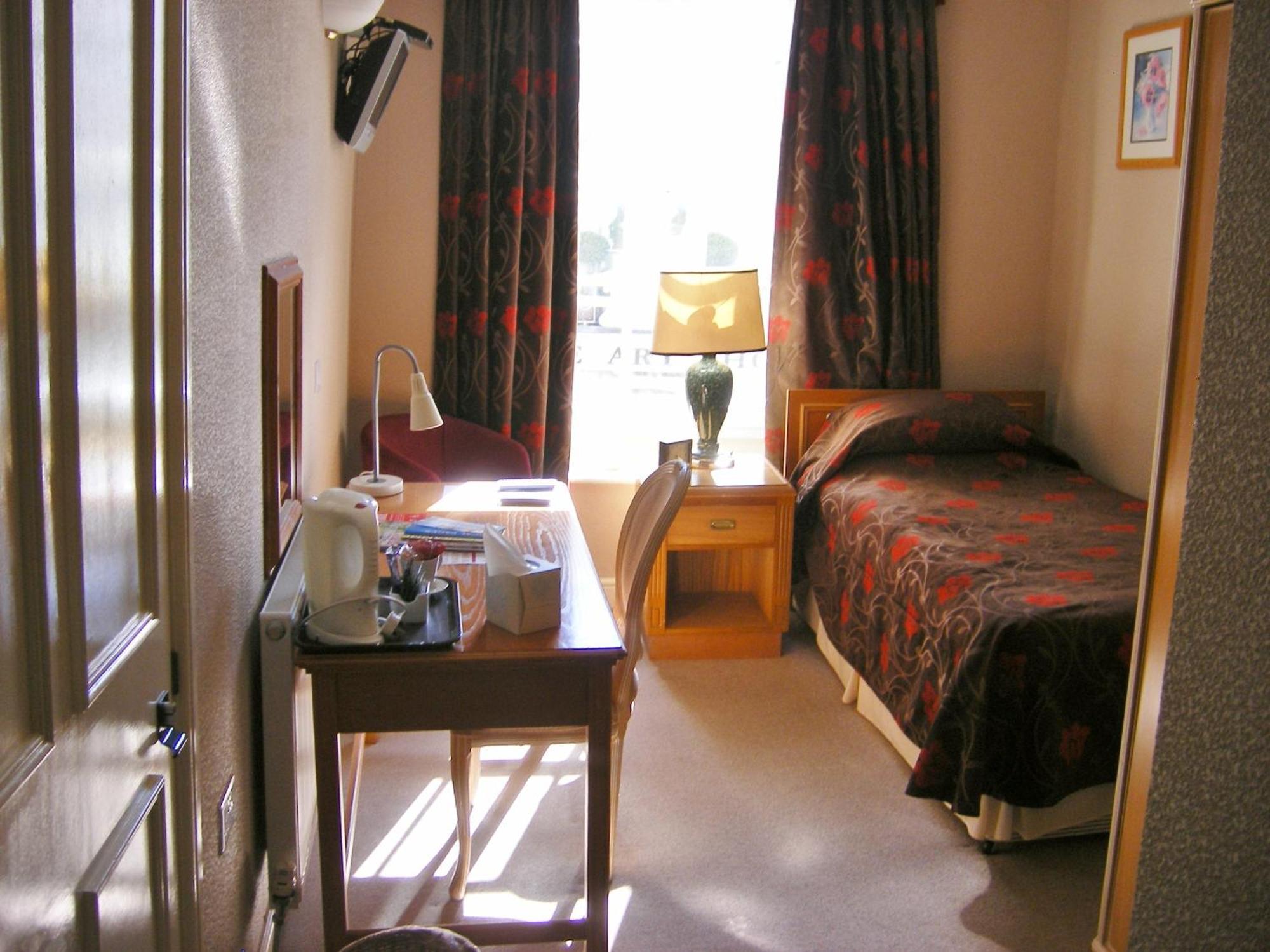 The Kings Head Hotel Abergavenny Dış mekan fotoğraf