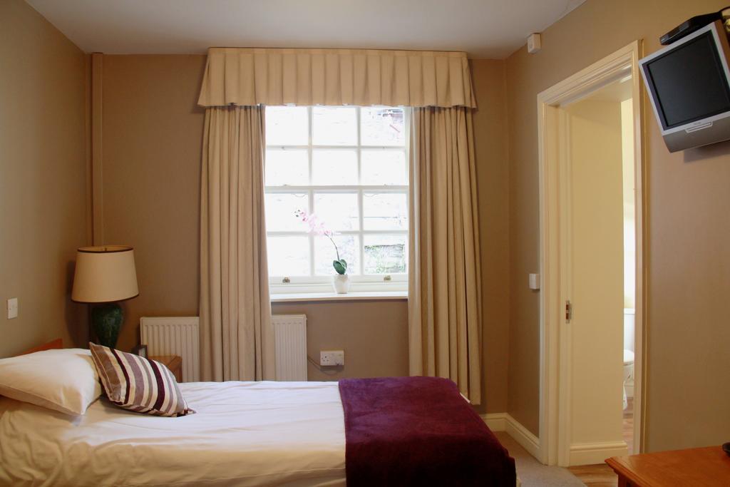 The Kings Head Hotel Abergavenny Dış mekan fotoğraf